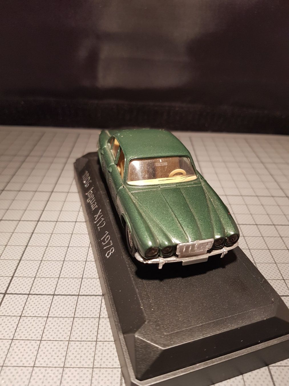 Jaguar Modellini d'auto: Jaguar XJ12 1978 – Nuovo e nell'imballaggio originale da Chézard-St-Martin venduto da AlPat-Collections 2