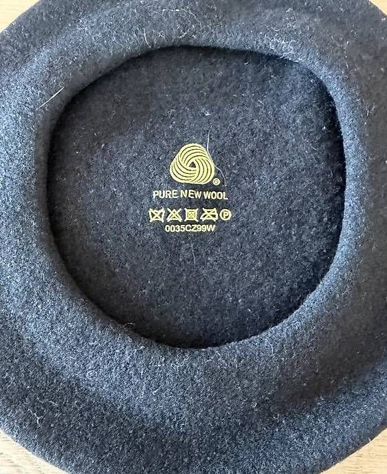 Copricapi, berretti & cappellini: Béret Baskenmütze Schwarz – Usato da Zollikerberg venduto da sop_p82l 1