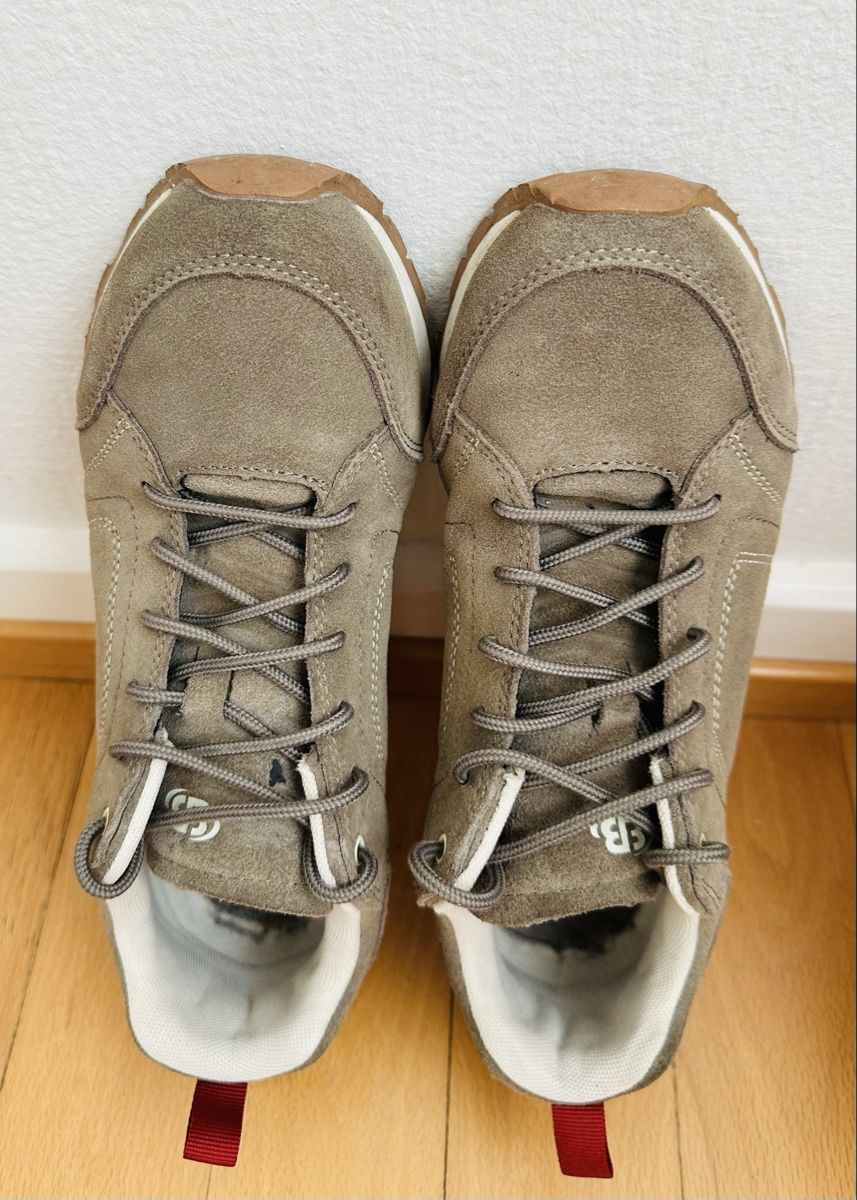 Scarpe da uomo: Sneaker Wildleder Schuhe 42 – Usato da Zürich venduto da Vervene 1