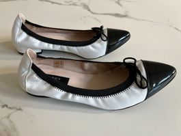 Ballerina, Globus, schwarz & weiss