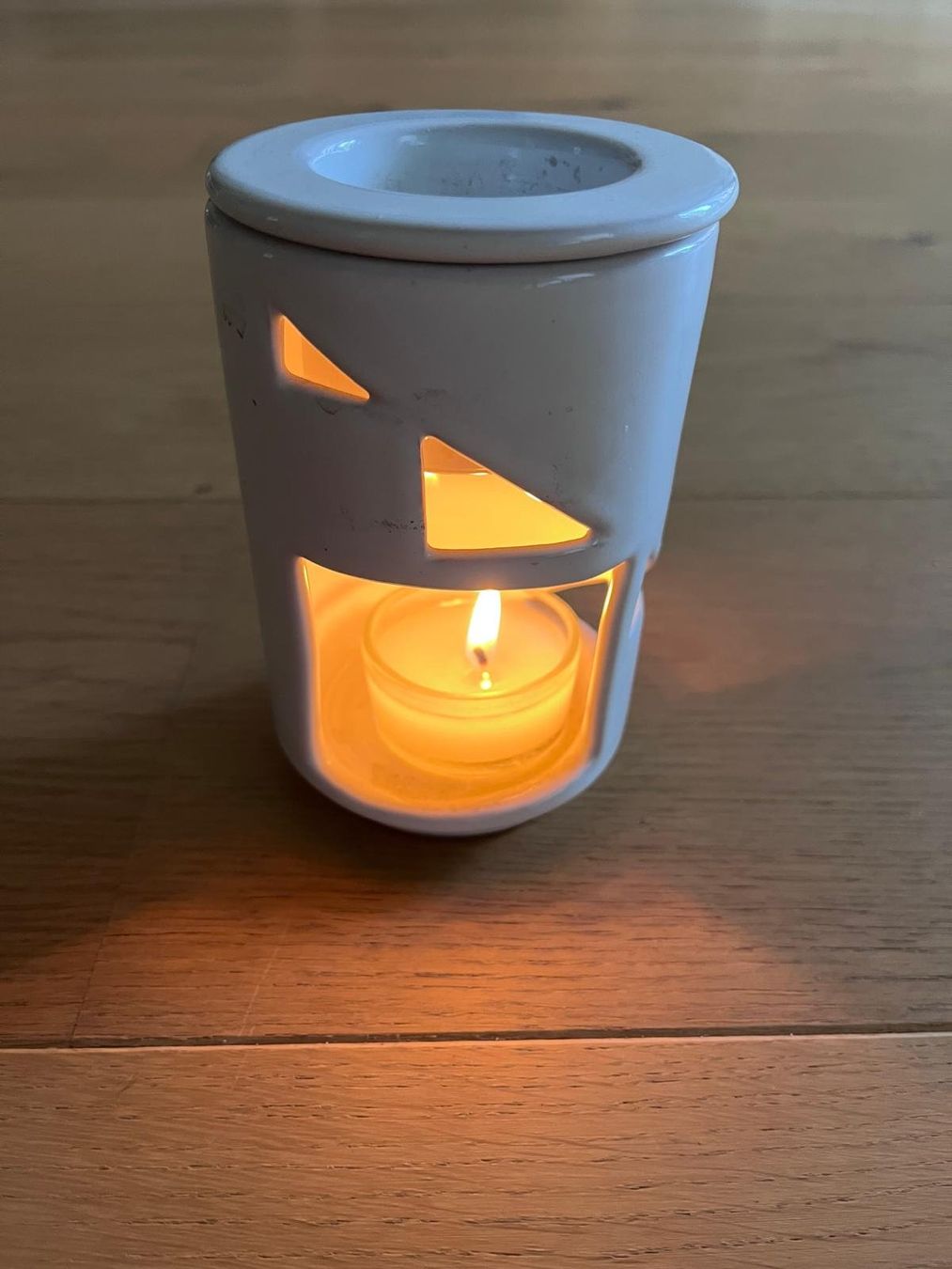 Linck Bougeoirs: Linck - Duftlampe Keramik weiss mit Deckel – D'occasion à Belp par Doc_Matt_Rox 1
