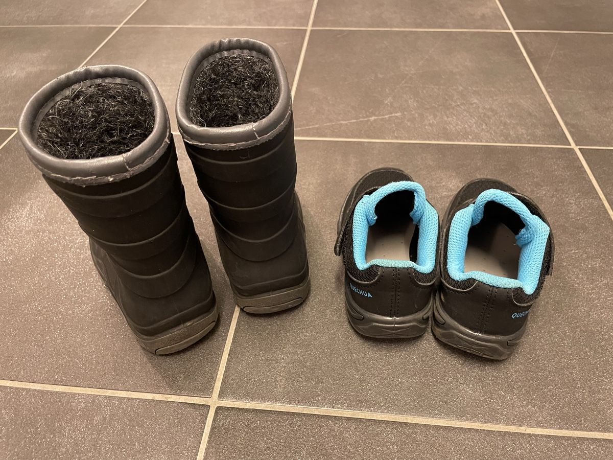 Scarpe per ragazzi: Stiefel und Schuhe gr.23 – Usato da Winkel venduto da jen_5wrx 2