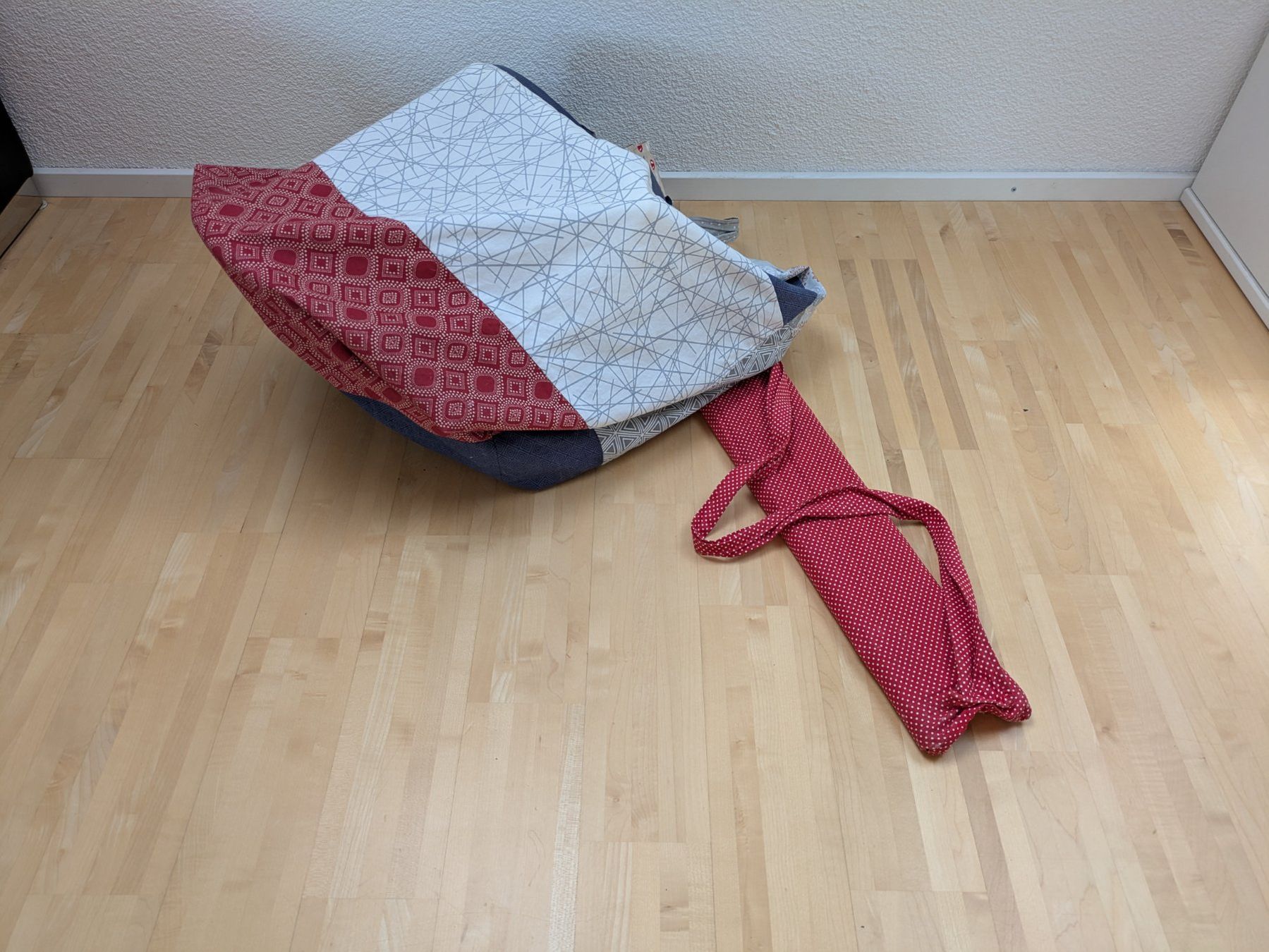 Ikea Seggioloni: Ikea Hochstuhl mit Rucksack – Usato da Bern venduto da macsandra 1