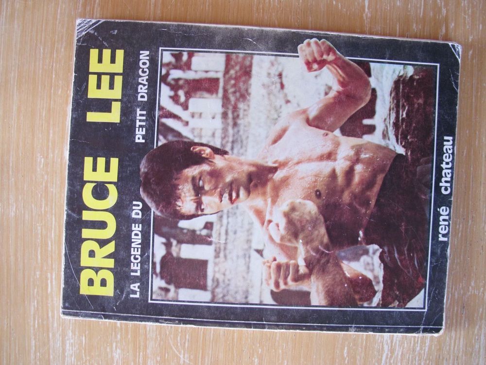 VINTAGE BOOK BRUCE Lee La Legende du Petit Dragon - French Language £39