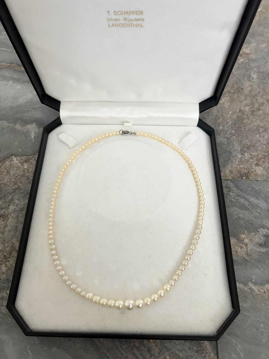 Catenine: Elegante Perlenkette – Usato da Roggwil BE venduto da adler78