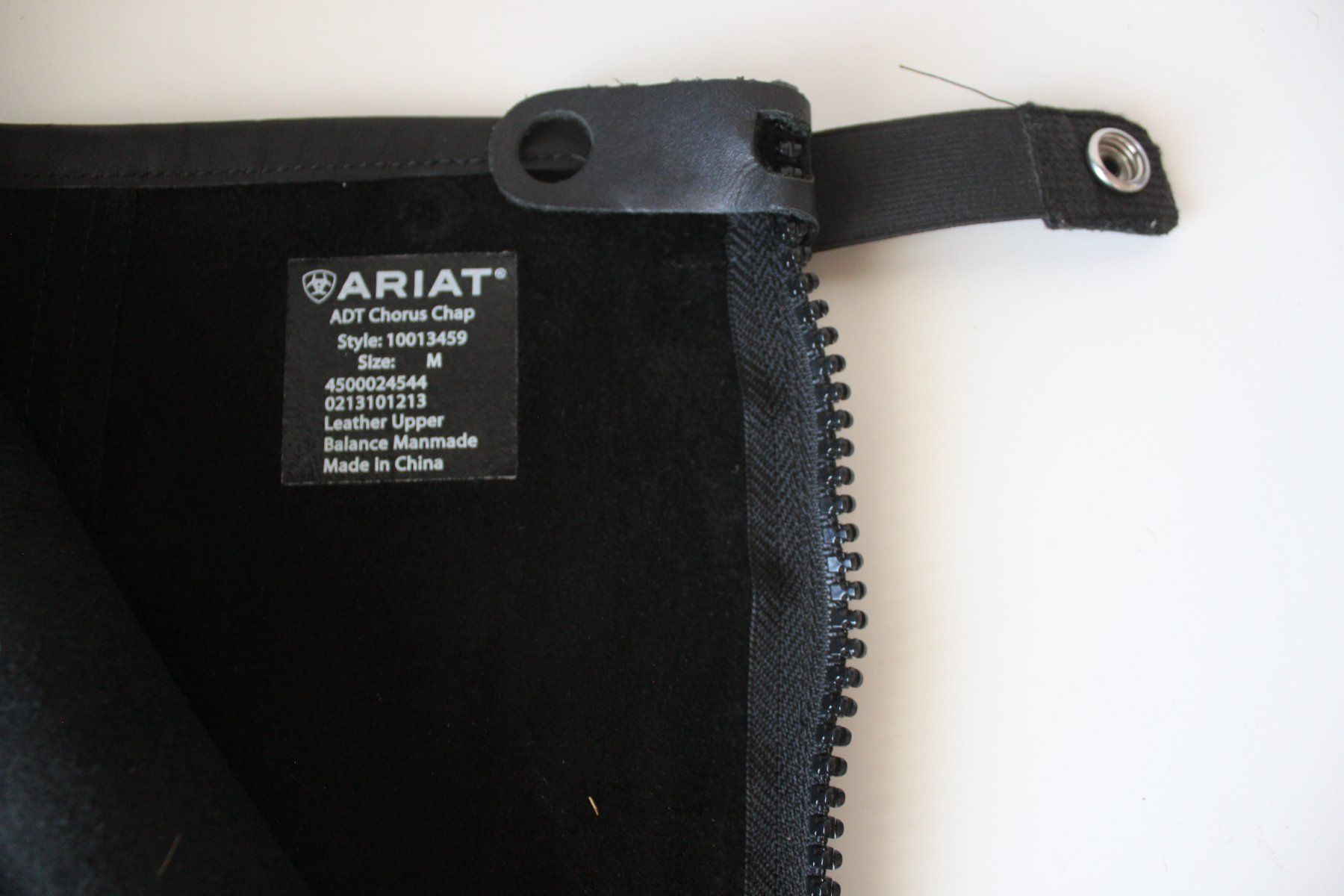 Stinchiere & Fasciature: Ariat Leder Chaps / Gr. M / schwarz / Reiter / Pferd – Usato da Ebertswil venduto da Ricogoeritz 1
