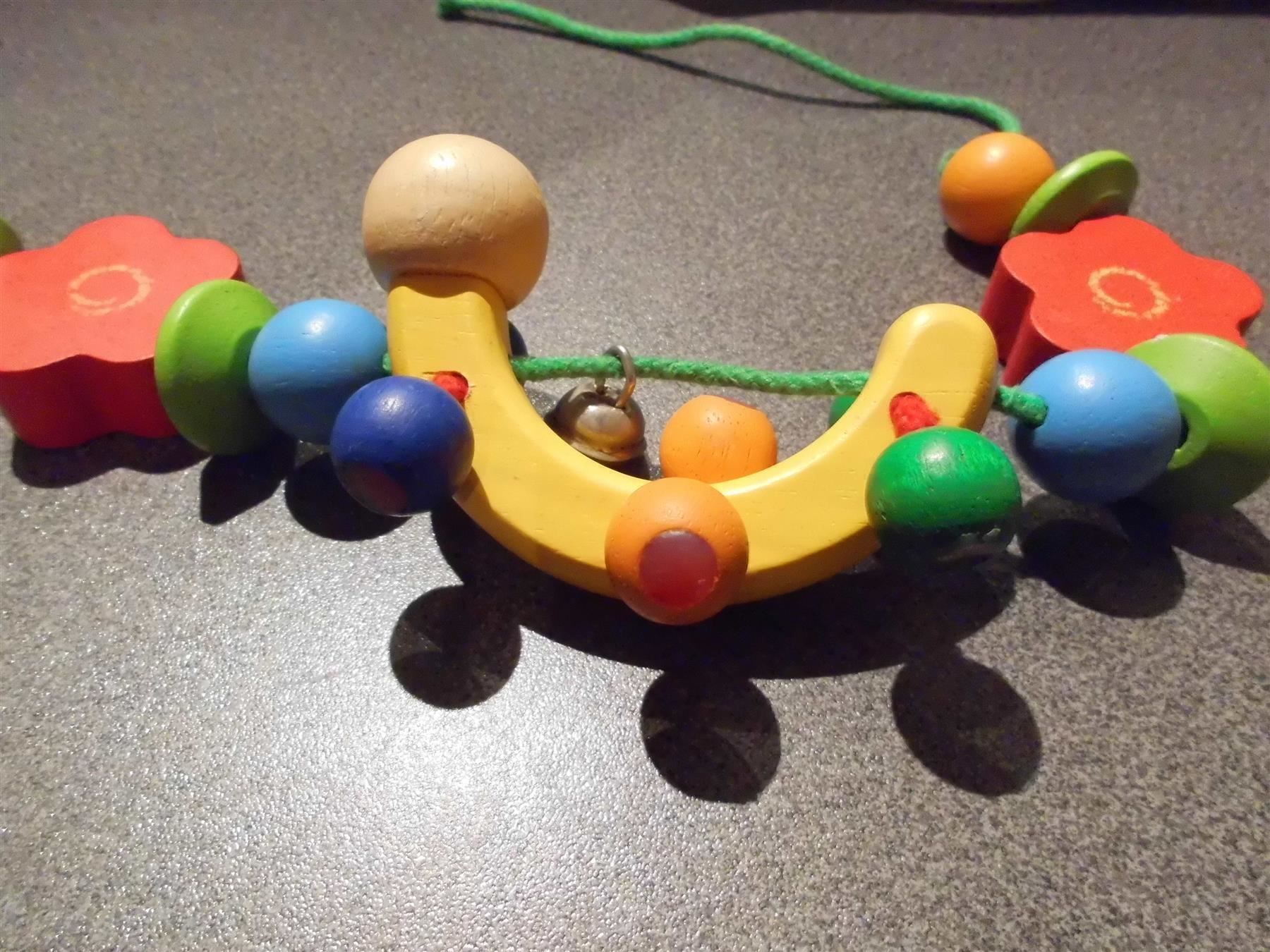 Giocattoli: Kinderwagenkette Holz Banane farbig – Usato da Zürich venduto da abraxas1291 1