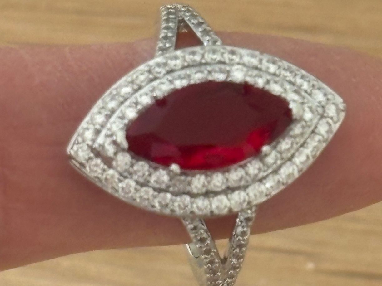 Ringe: Luxus Elegante Gr.18,5/8,5 Ring Farbe: Silber / Rot – Neu (gemäss Beschreibung) aus Biel-Bienne von Roserosse13 3