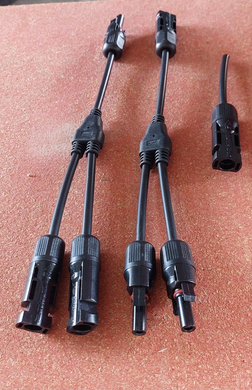Cavi: Solarkabel Y-Adapter Stecker neu – Nuovo (secondo la descrizione) da Silenen venduto da pc-internet 2
