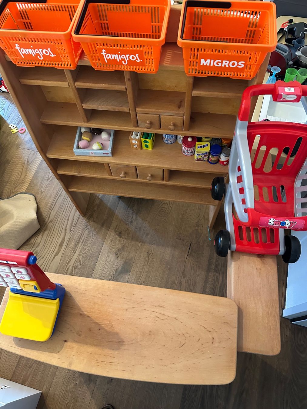 Spielzeuge: Verkäuferliladen aus Holz – Gebraucht aus Brunnen von annitime 3