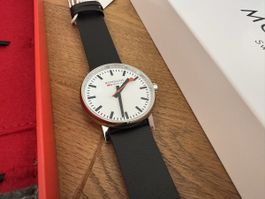 Mondaine Evo2 40mm Quarz. Neuwertig.