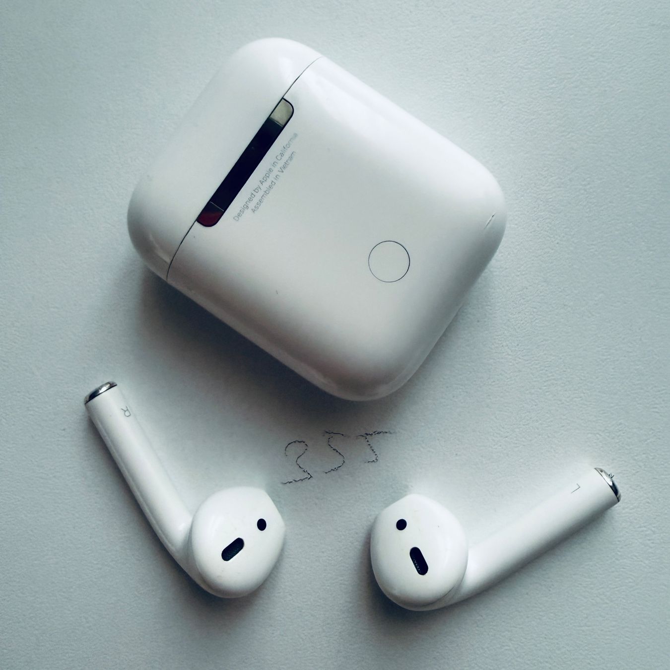 Apple Kopfhörer: Original Apple AirPods 2 Gen. Wireless Kopfhörer & Case – Gebraucht aus Basel von MY.AIRPODS.SHOP 7