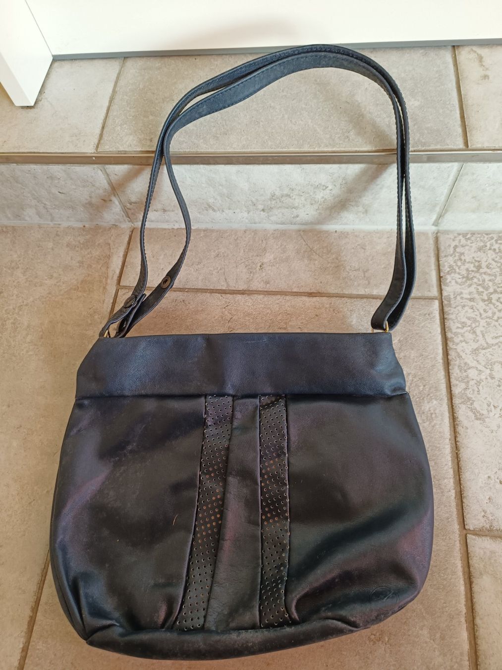 Taschen für Damen: Herzige Damenhandtasche – Gebraucht aus Aesch BL von Rerosa43 1
