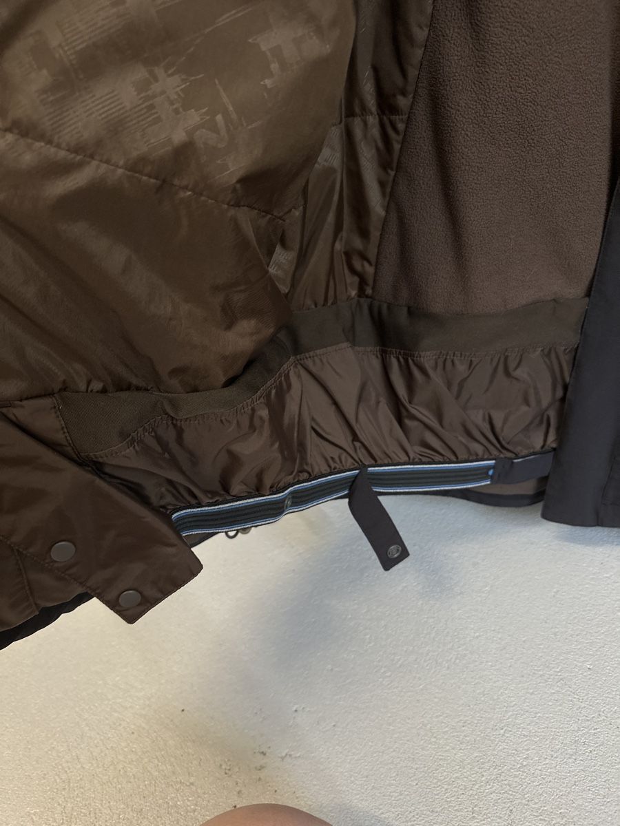 Salomon Jacken: Herren Salomon Winter oder Skijacke S ohne Kapuze – Gebraucht aus St. Margrethen SG von Leila026 2