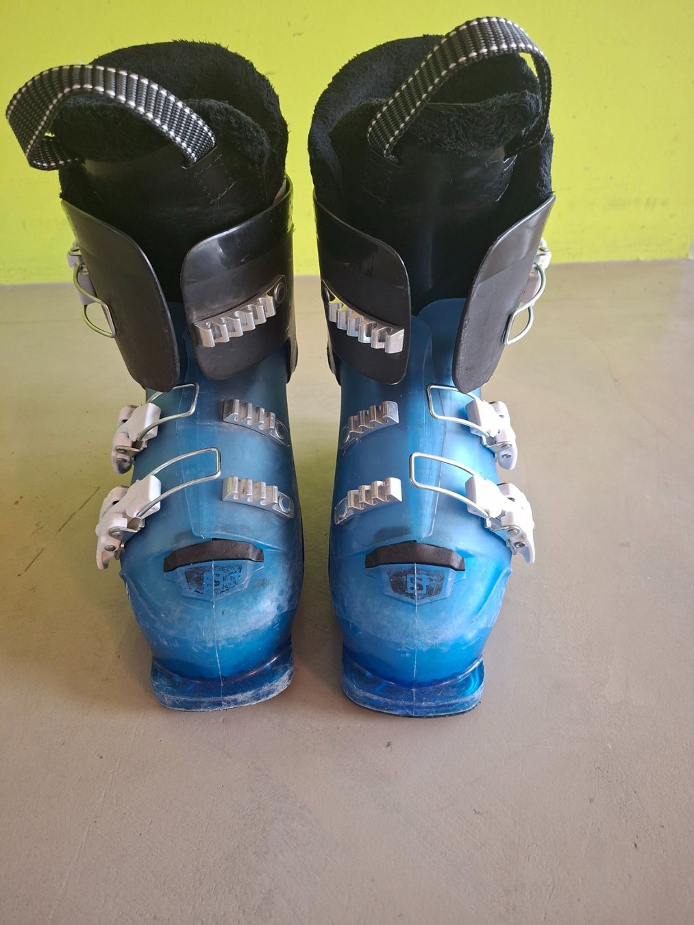 Scarpe per ragazzi: KInder Skischuhe grösse 23.5 275 – Usato da Winterthur venduto da Tiara 3