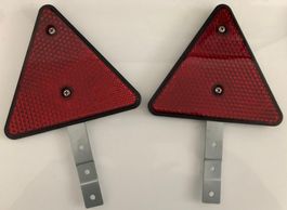 2 Reflektoren Dreieck-Rückstrahler rot für Anhänger + LKW