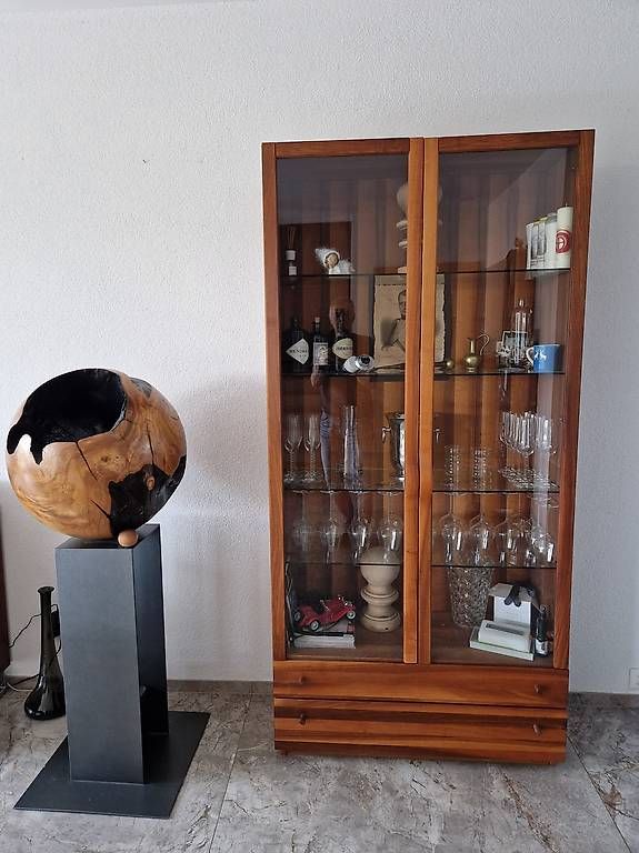 Vetrine: Moderne Nussbaum Vitrine – Usato da St. Gallen venduto da Rene123 3