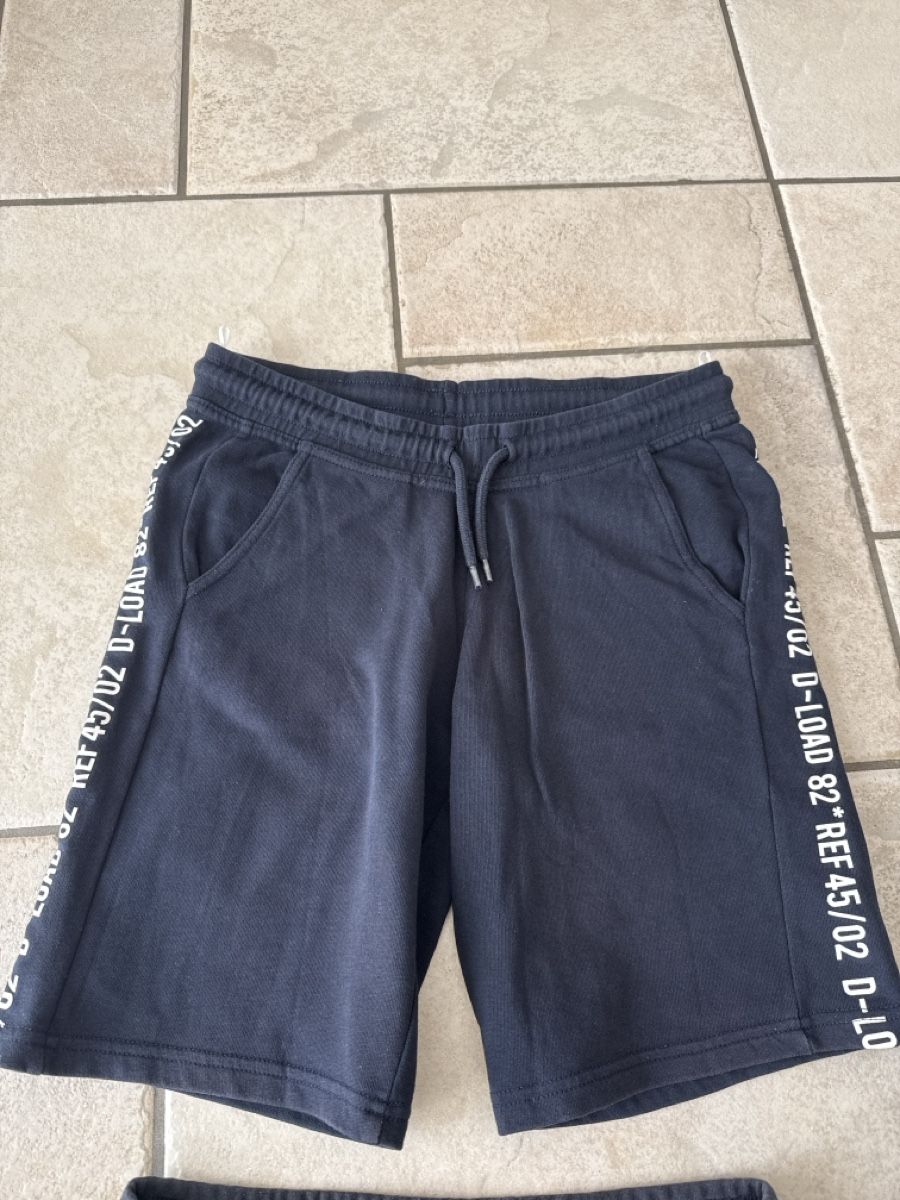 C&A Pantaloni: 2st.Short Gr.158 – Usato da Waltenschwil venduto da lina-04 1