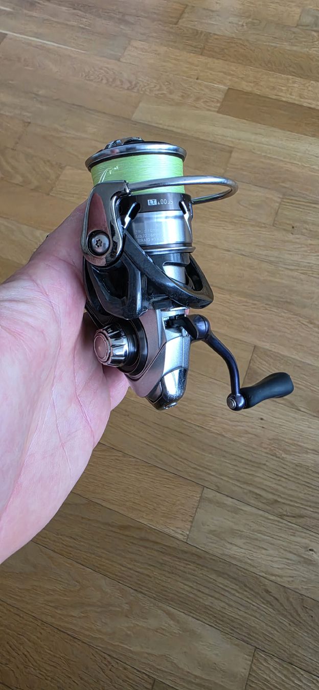 Daiwa Tamburi & Mulinelli: daiwa caldia lt 2000s – Usato da Alpnach Dorf venduto da Maksim777 5