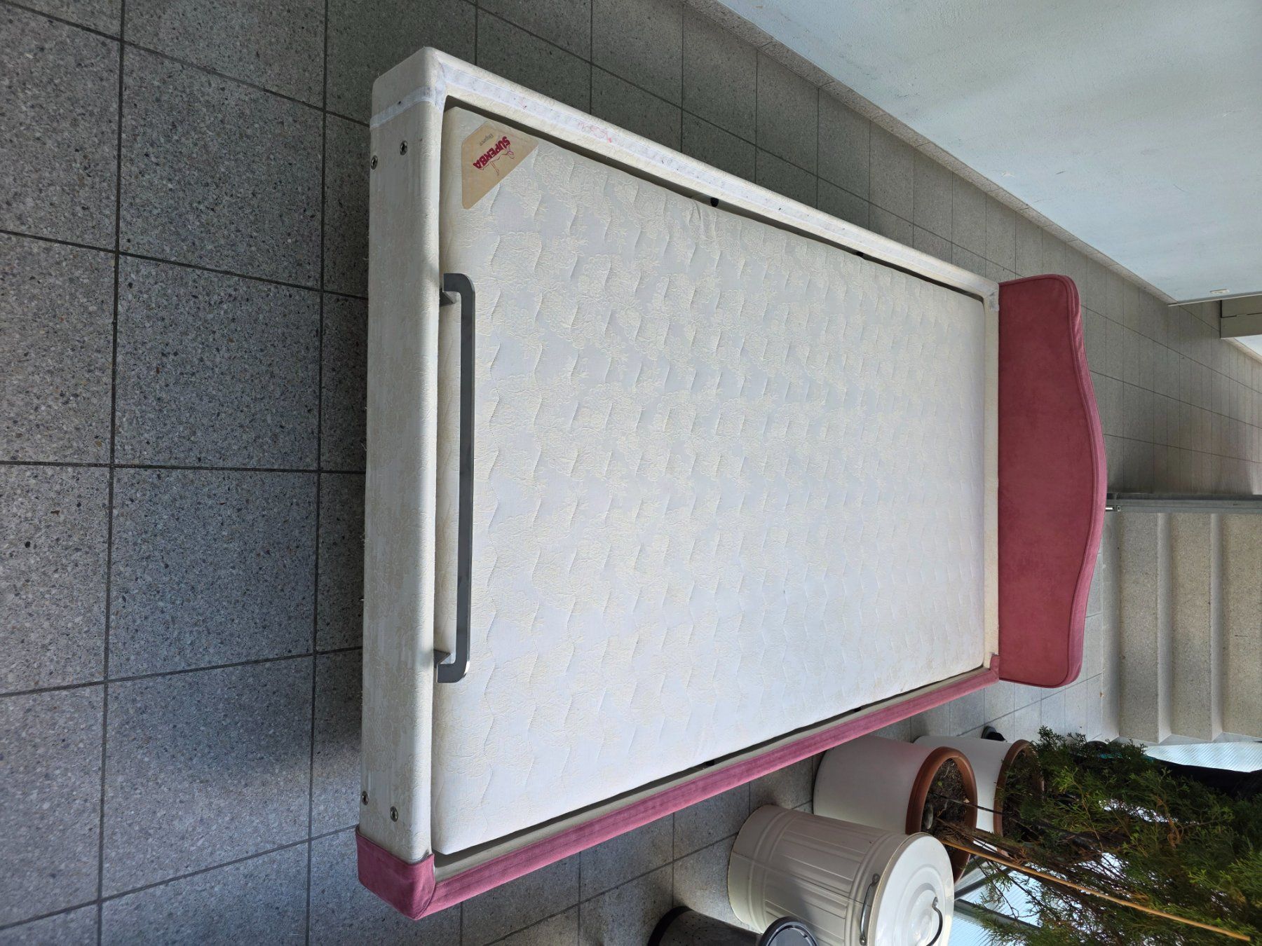 Letti: Superba Elegance Bett elektrisch verstellbar – Usato da Zürich venduto da mbu_nkj8