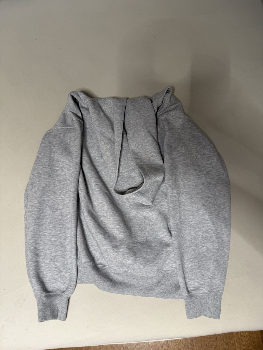 Uniqlo Pulls & Sweat-shirts: Uniqlo Hoodie grey S – Neuf (Voir description) à Zug par SebastianSonderegger 2