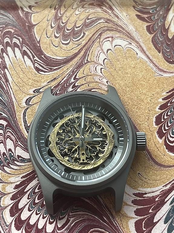 Montres: Montre 38mm titane coq or – D'occasion à Genève par mad_8yyp