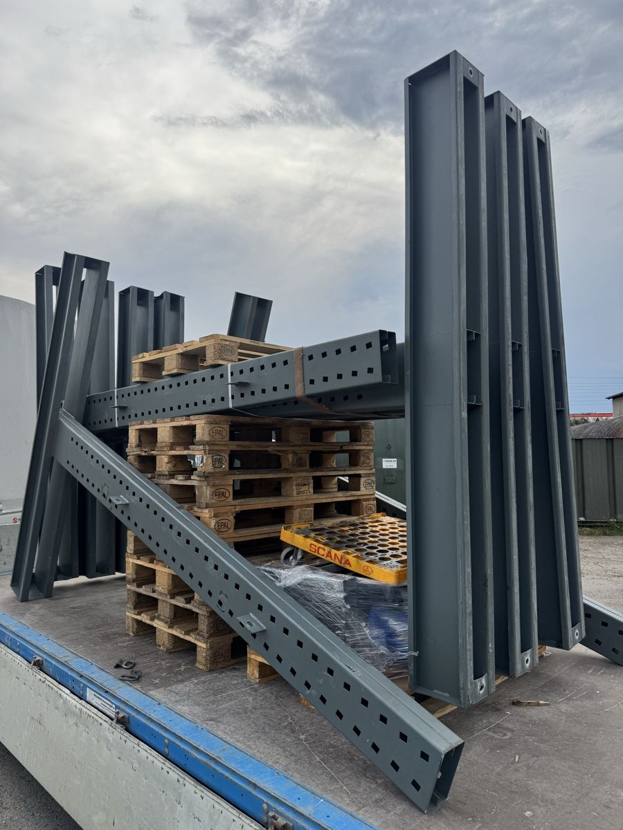 Étagères: Kragarmregal / Kragarmgestell – D'occasion à Niederuzwil par Solutions4industry 1