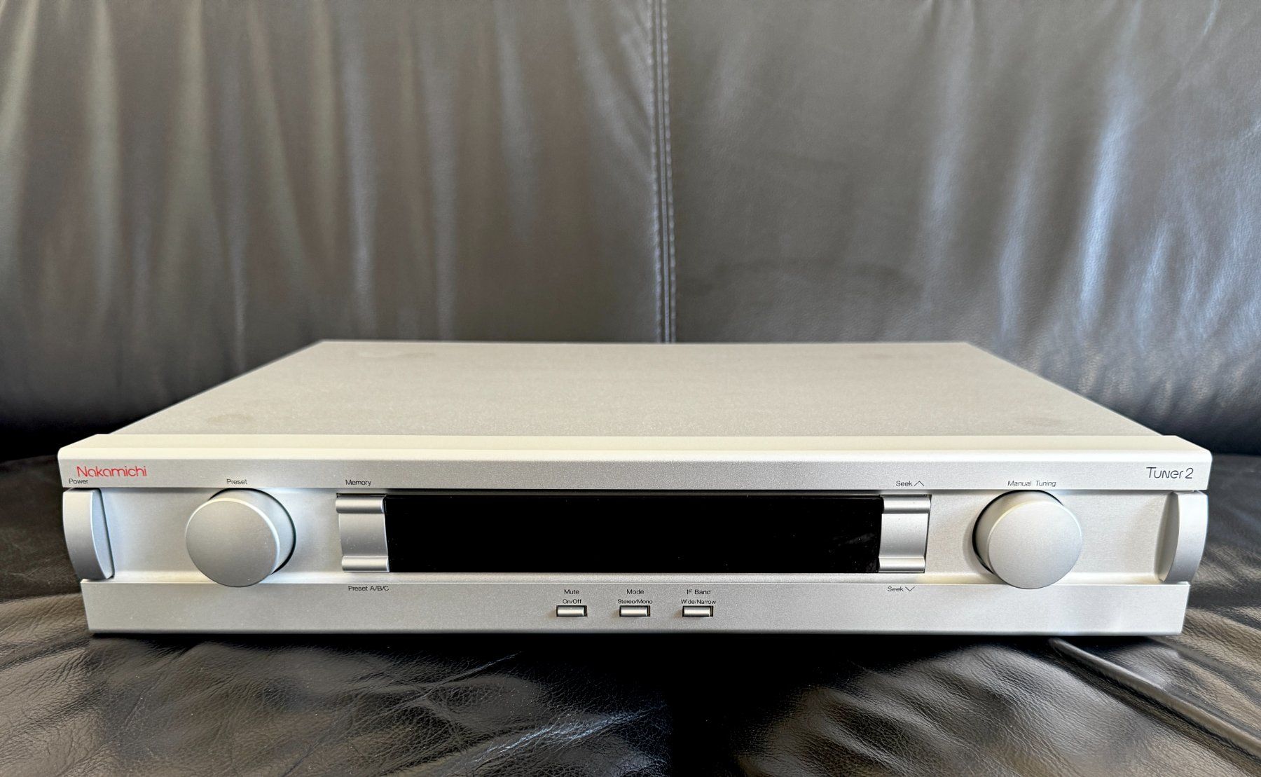 Radio: NAKAMICHI TUNER 2 - Stereo FM Tuner – Usato da Zürich venduto da Tapehead