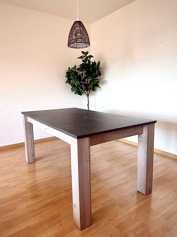 Tische: Table à manger 4 personnes avec rallonge – Gebraucht aus Fribourg von Matt_cuc