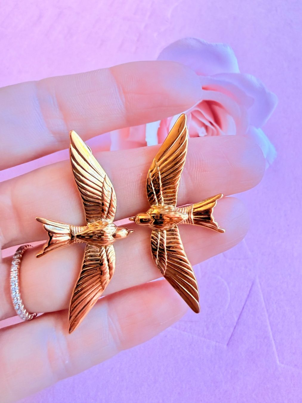 Orecchini pendenti & Orecchini a lobo: Boucles d'oreilles oiseau doré – Nuovo e nell'imballaggio originale da St-Maurice venduto da Sandrinette123 2