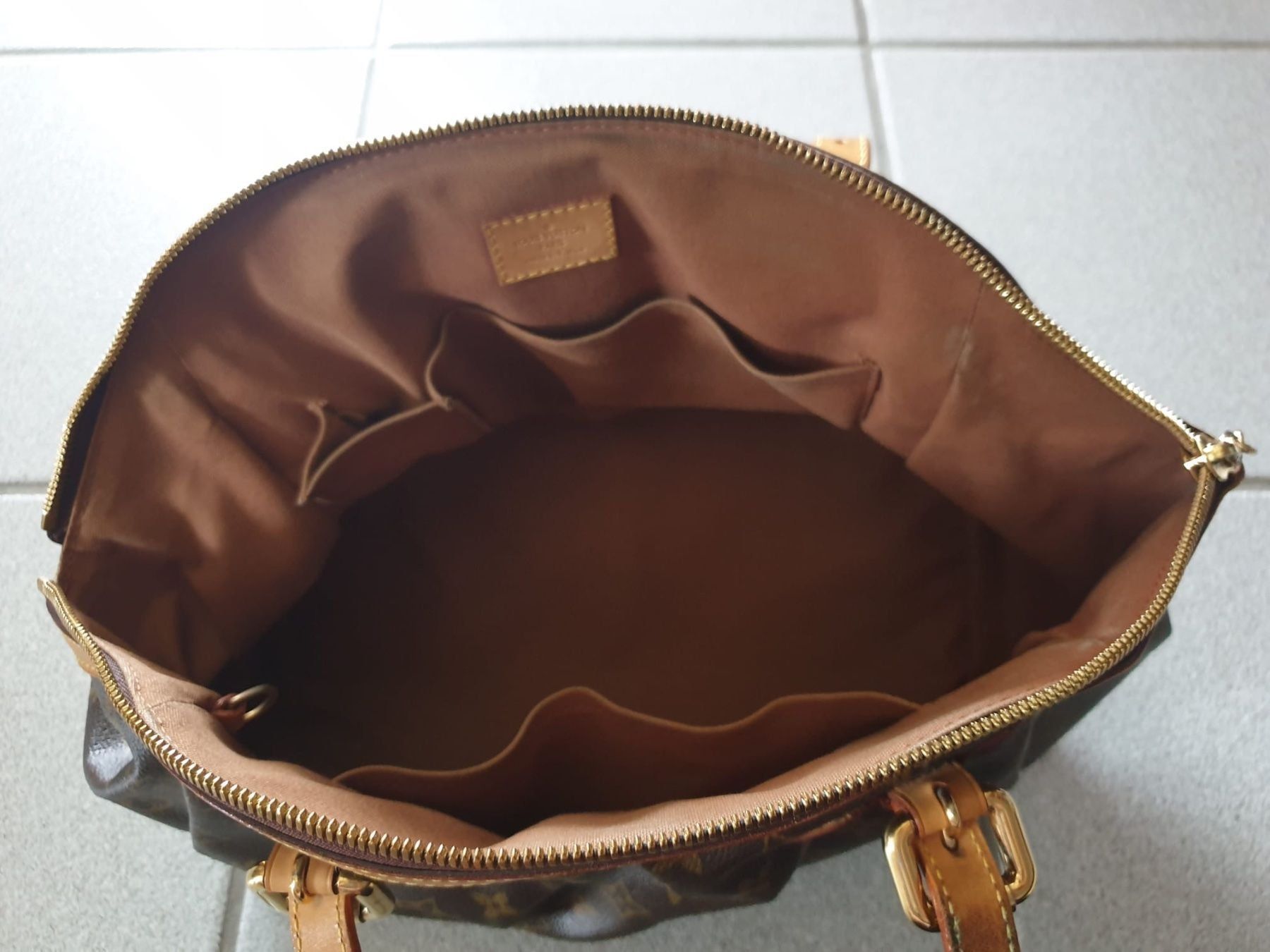 Louis Vuitton Borse da donna: Original Louis Vuitton Tivoli GM Fullset – Usato da Neuendorf venduto da DeSiriA 6
