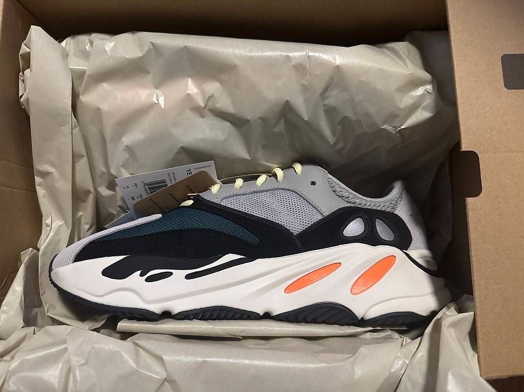 Scarpe da uomo: Yeezy Boost 700 – Usato da Chur venduto da angelika_s
