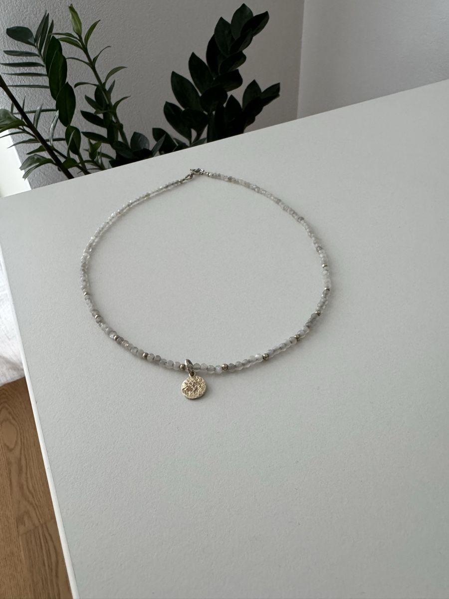 Catenine: Labradorit Kette mit vergoldetem Anhänger – Usato da Altendorf venduto da kristina_sophia