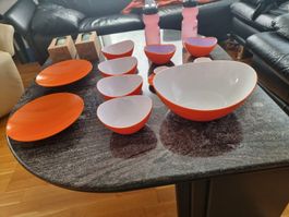 Sommerliche Küche: Bunte Schüsseln, Tassen & Teller Set 🍲