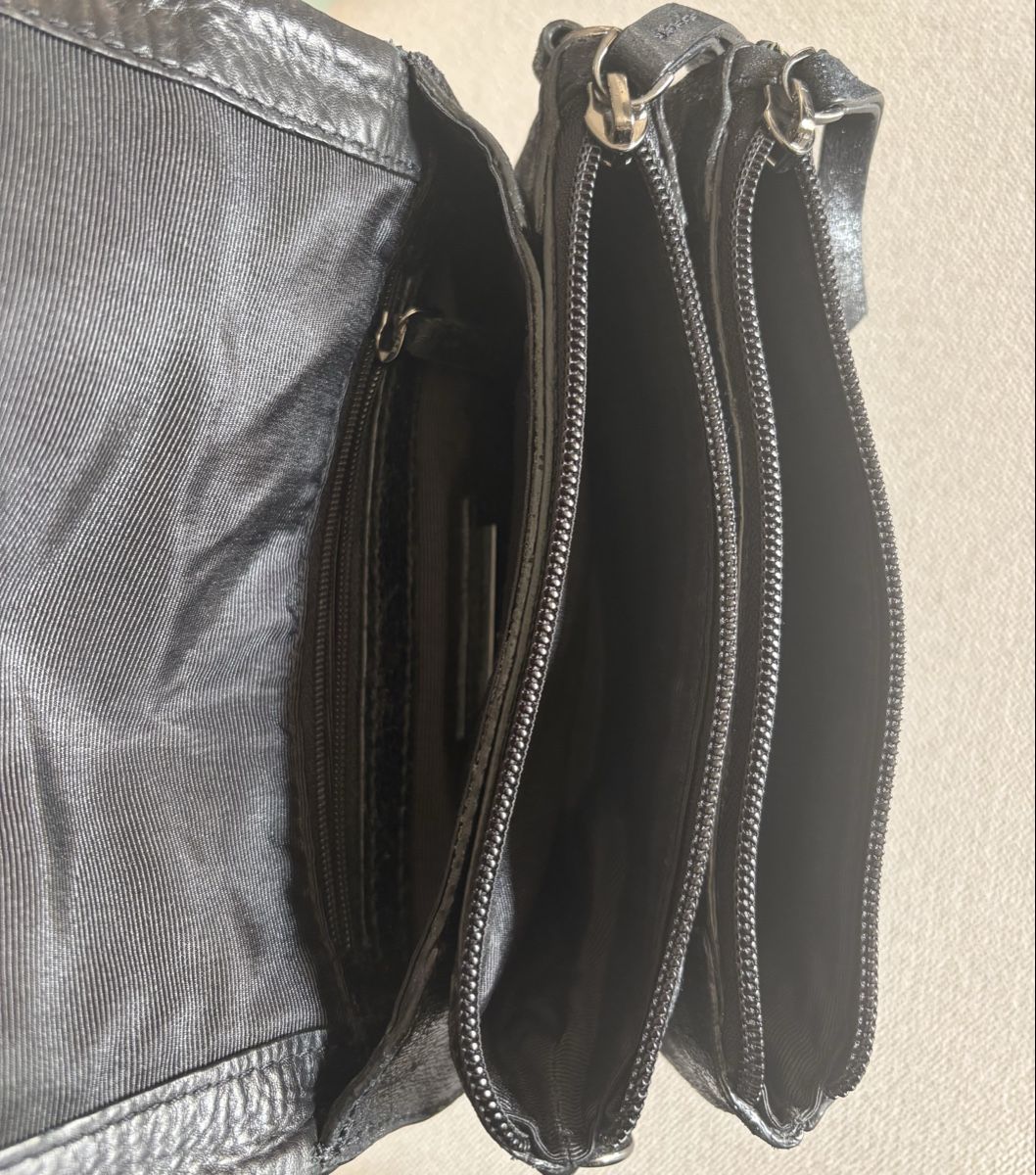 Autres vêtements & accessoires: Bellissima tracolla nera Clarks – D'occasion à Chiasso par myt_k8rf 4