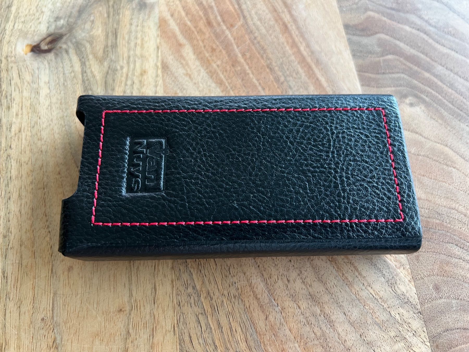 Cover & Protezioni schermo: Chord Mojo Poly Case V Van Nuys Lederhülle Original – Usato da Kehrsiten venduto da Schori8 2