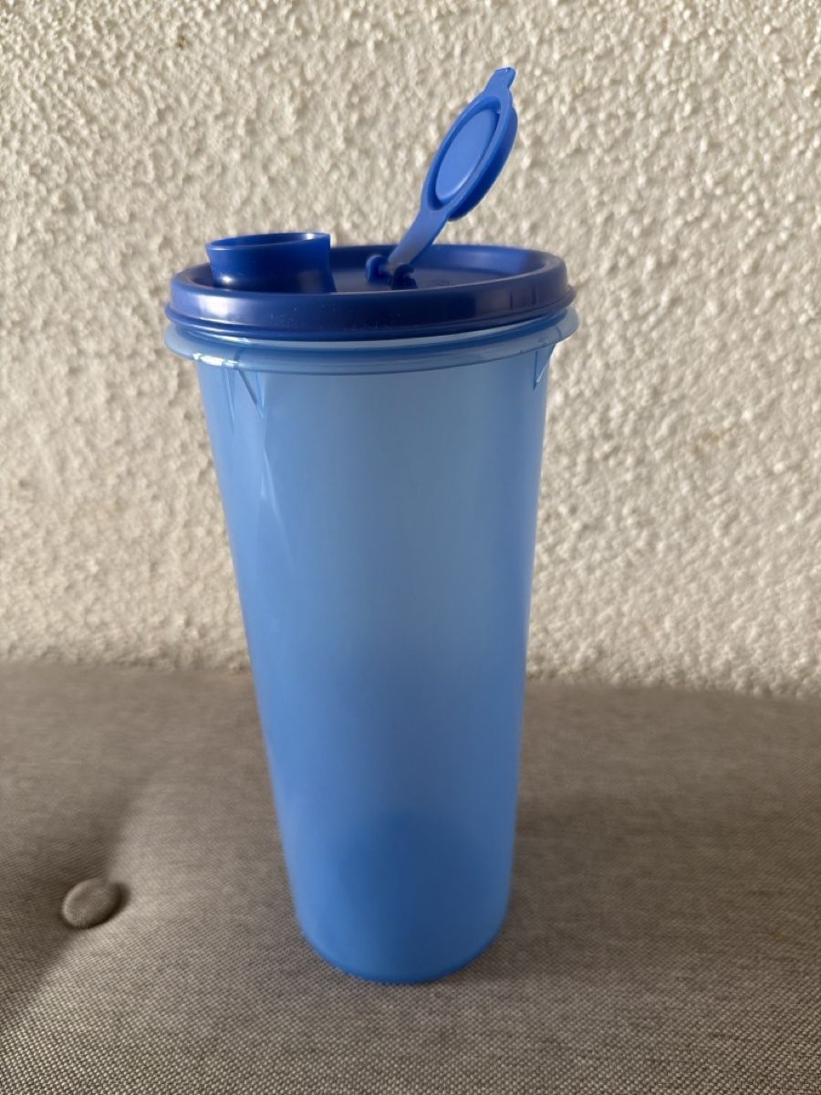 Tupperware Contenitori & Simili: Tupperware Wassermax 1 L Junge Welle blau neu – Nuovo (secondo la descrizione) da Bellikon venduto da Schwoscht