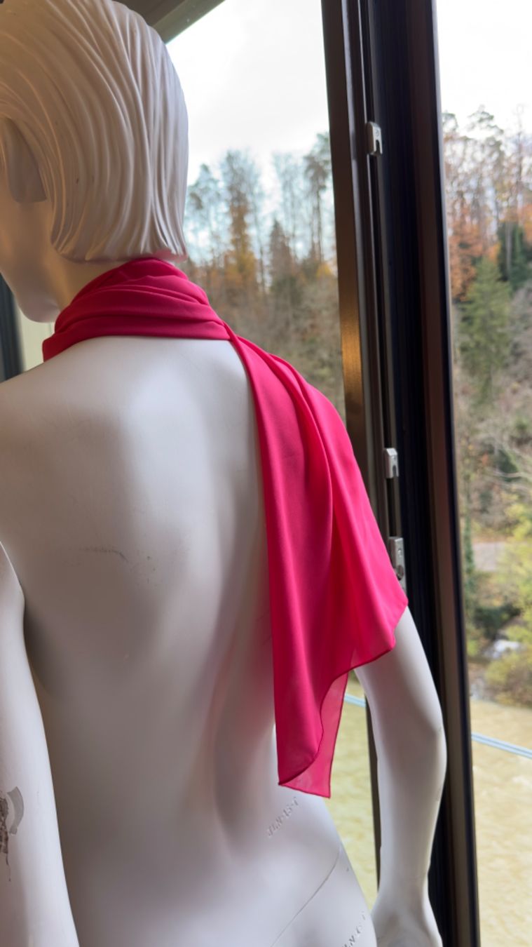 Foulards & écharpes: Schal aus Chiffon – D'occasion à Adliswil par RicPro 2