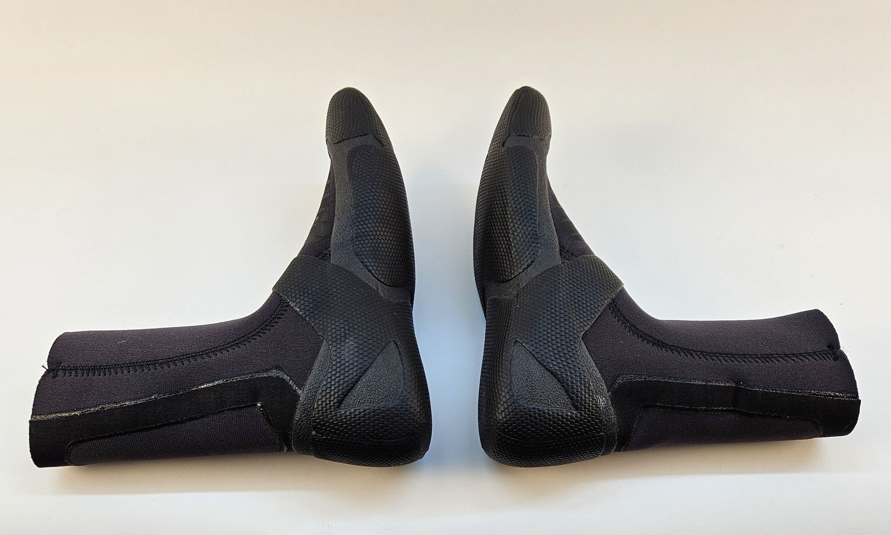 Herrenschuhe: Neoprenschuhe von ION – Neu und originalverpackt aus Uster von esko.swiss 2