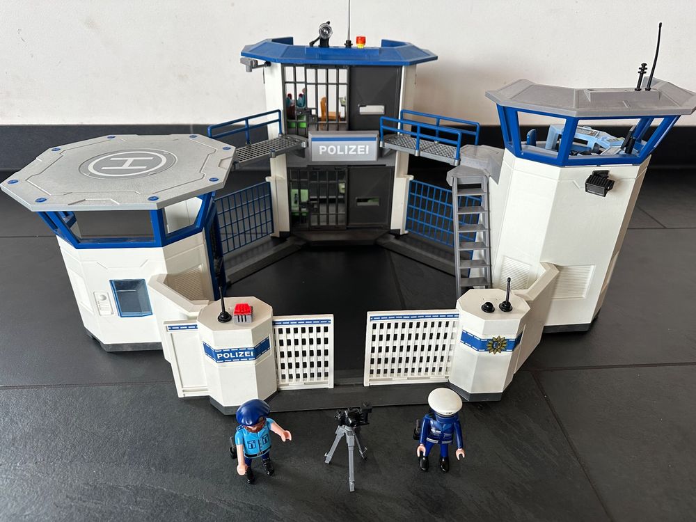 playmobil-polizei-hauptquartier-mit-gef-ngnis-kaufen-auf-ricardo