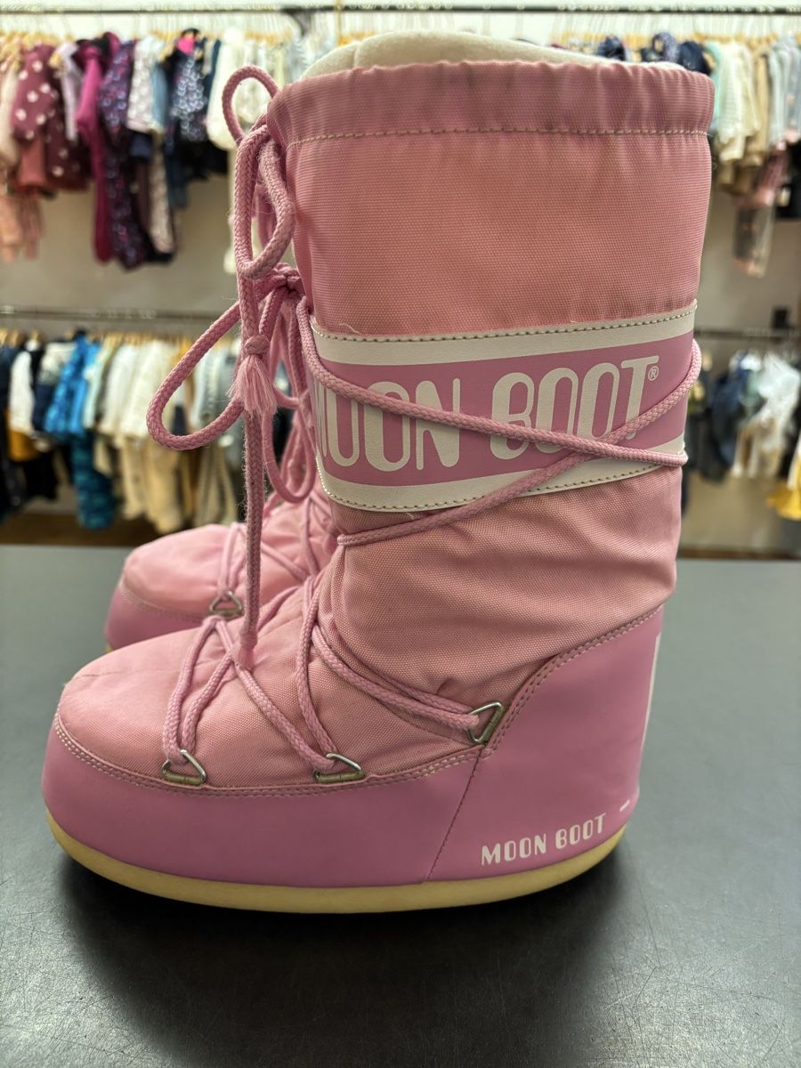 Moon Boot Schuhe für Mädchen: Moon Boot Rosa, Grösse 31-34 – Gebraucht aus Büren an der Aare von Nikito2001