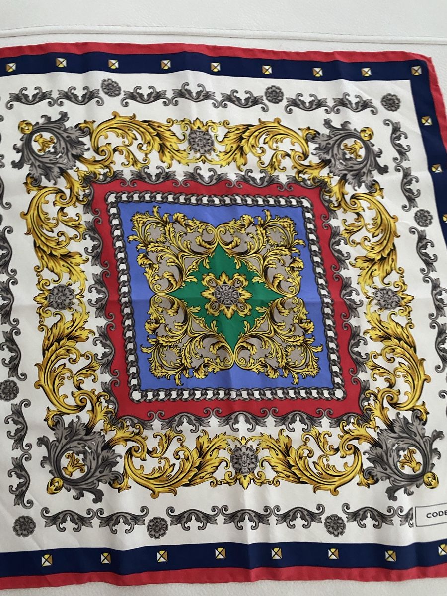Codello Foulard & Sciarpe: codello seiden foulard 🌸 – Usato da Opfikon venduto da Luis144 3