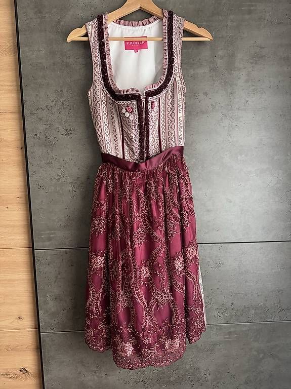 Robes: Krüger Dirndl – Neuf avec emballage d'origine à Dänikon par ni_bu00