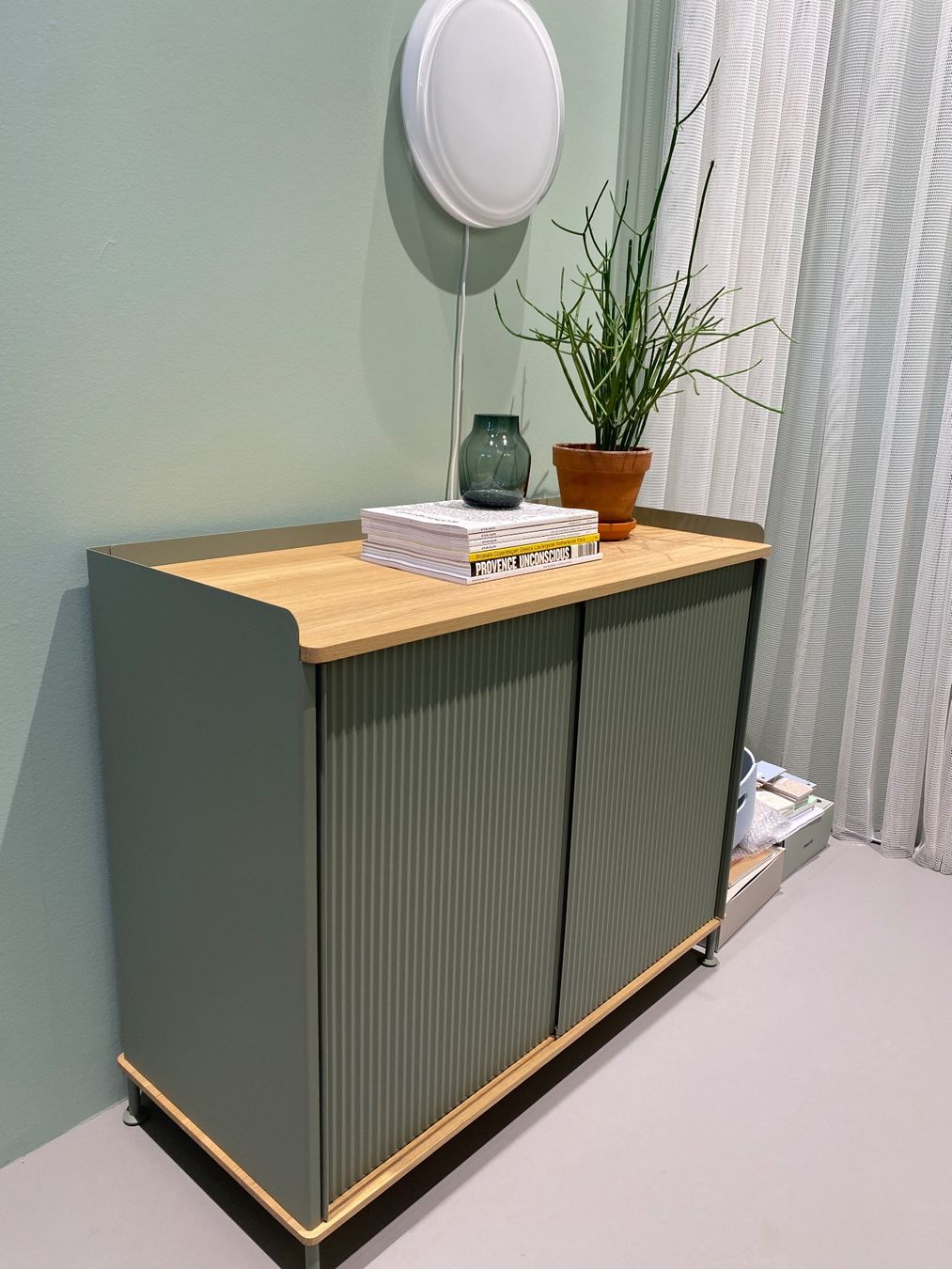 Muuto Cassettiere: Muuto - Enfold Sideboard – Usato da Zürich venduto da NordicSale 2