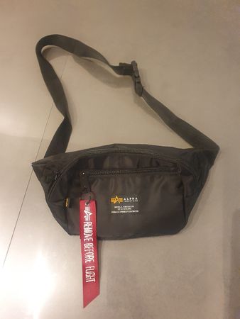 Alpha Industries Bauchtasche Schwarz, neuwertig, Top!