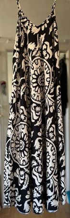 LONGUE ROBE! M