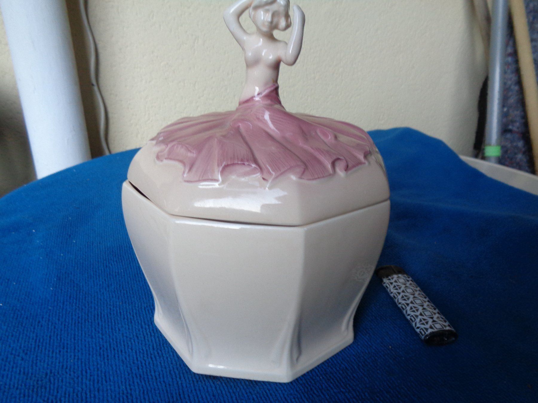 Statuette: Antike, grosse Bonbonniere Art-Deco – Usato da Camorino venduto da Hunpete 1
