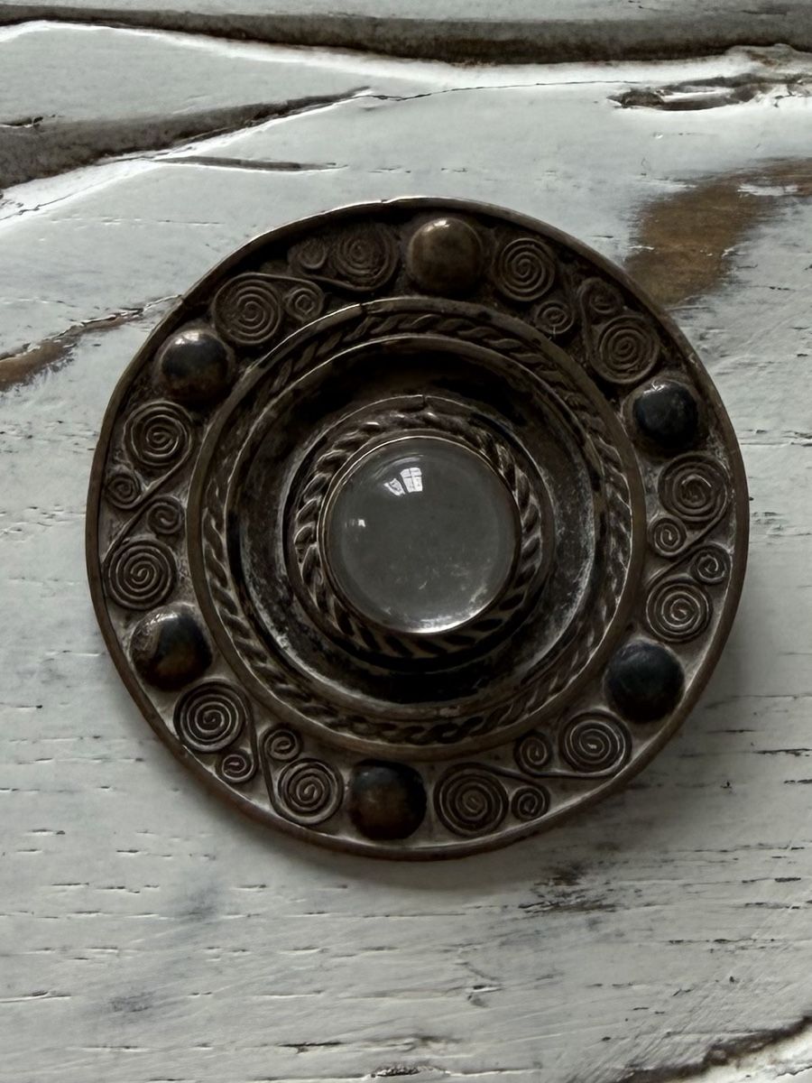Broches & Aiguilles: Brosche mit Glasstein – D'occasion à Schönenbuch par Wenscles 1