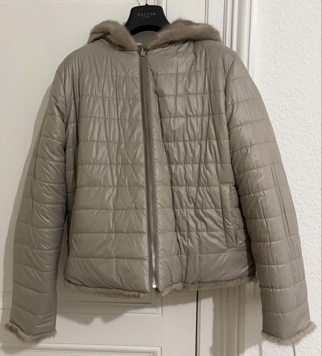 Manteaux: Veste en fourrure réversible  – D'occasion à Genève par AlBE909 2