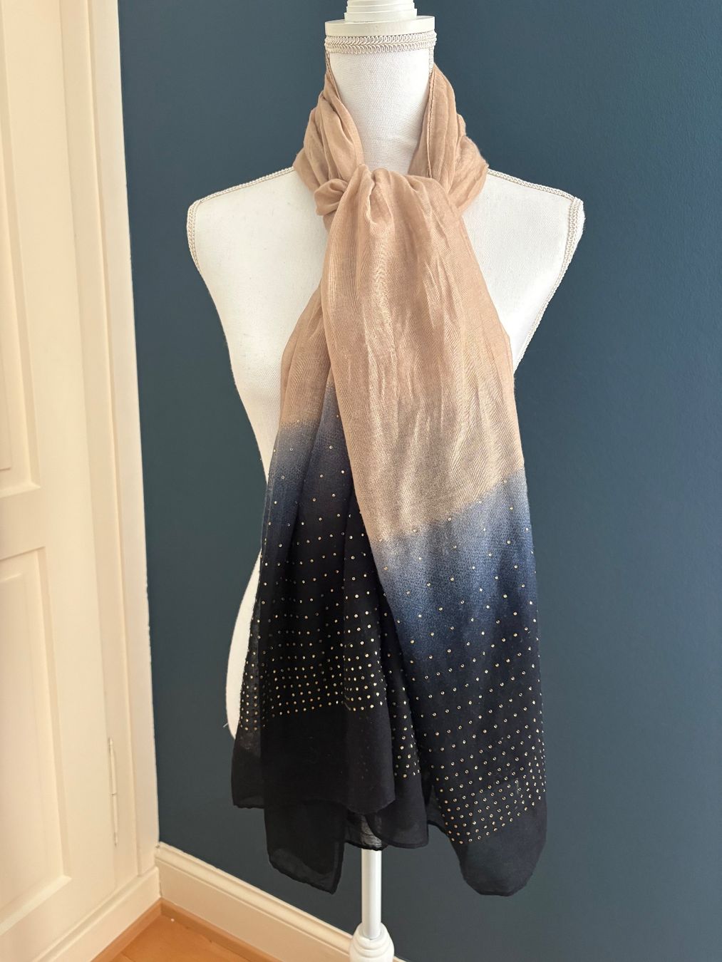 Foulard & Sciarpe: Schal in blau und beige – Usato da Winterthur venduto da Lepetitprince18 1